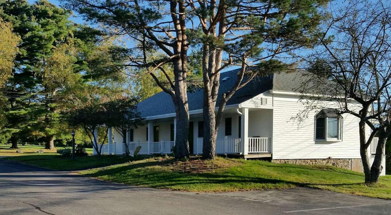 Windrifter Resort Wolfeboro Eksteriør bilde